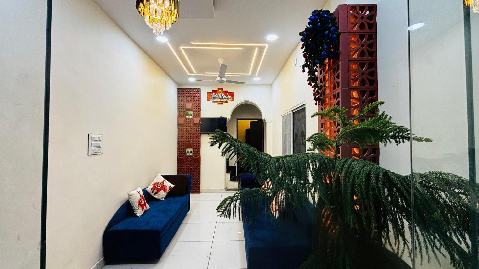Hotel Shreenidhi Comfort Stay Ujjain Extérieur photo